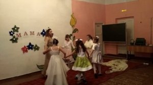 День матери! Школа 1 ,3 класс..Идея и постановка танца моя?
