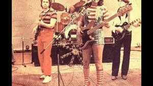 Ленинградская рок-группа Форвард 1981 г.  А вы могли бы ?