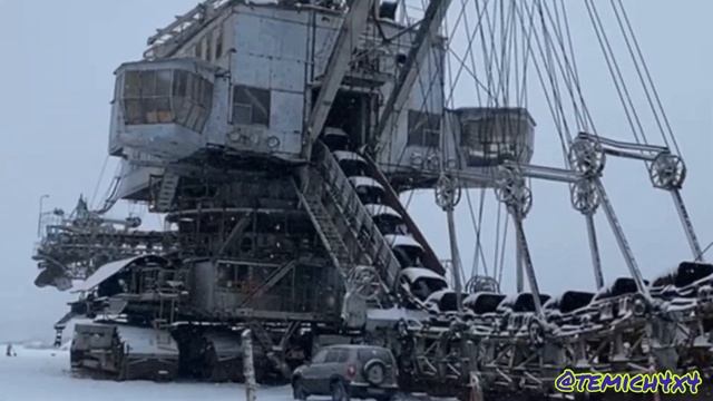 Экскаватор с 5 этажный дом вы такое видели ? Excavator with a 5-storey building have you seen thi