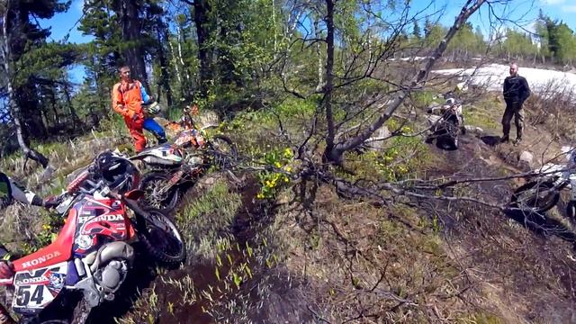 Майский холм 2018. Надрыв крестообразных связок. смотреть онлайн