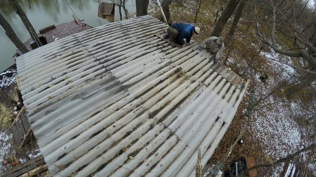 Разобрали потолок в доме и частично крышу! (05.11.2016) смотреть онлайн