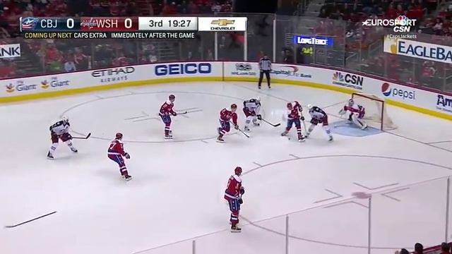 ВИДЕО   Коньки Александра Овечкина воодушевили Дмитрия Орлова на гол и победу над Сергеем Бобровски