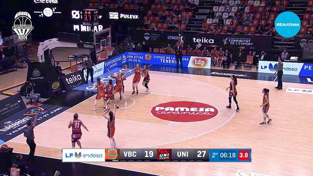 Circulación para el triple de Leticia Romero pre J28 LF Endesa vs Perfumerías Avenida смотреть онлайн