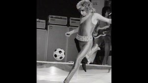 ROD STEWART TO LOVE SOMEBODY