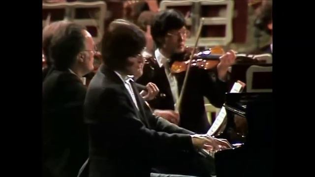 Mozart | Piano Concerto No. 6 in B flat major смотреть онлайн