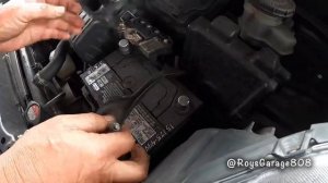 How to Replace the Battery on a 2011 Honda Fit