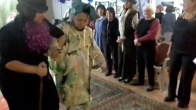 ТАЙНА СКАЗКИ О РЕПКЕ. Знаковый символизм и костюмированная постановка.Укр.Форум в Универсолисе.МНШУ