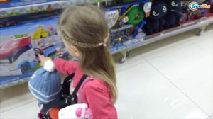 Кукла Беби Борн и Ярослава. Шопинг в магазине игрушек. Видео для детей. Подарок для игрушки