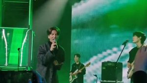 Корейские К-поперы исполнили легендарную «Группу крови» Цоя