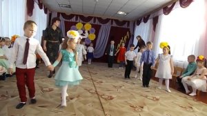 ДЕНЬ МАМЫ В ДЕТСКОМ САДУ. ТАНЕЦ ОТ НАШИХ ДЕТОК .