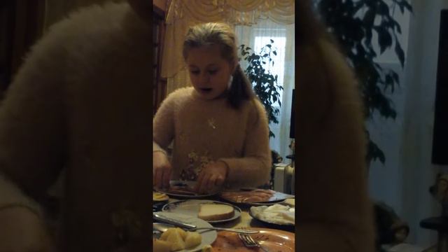 Канапки від матусі смотреть онлайн