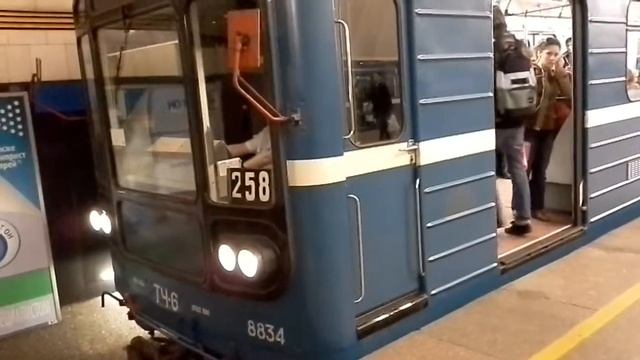 Электропоезд номер 258 метро Чёрная речка смотреть онлайн