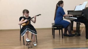 Д. Кабалевский "Вприпрыжку", В. Шаинский "Вместе весело шагать"