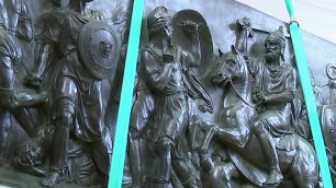 В Москве завершена реставрация барельефов памятника Минину и Пожарскому