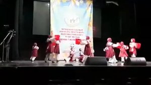Танец по воду ходила.