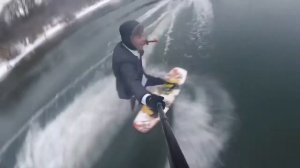 ВОРОНЕЖСКИЕ ЭКСТРЕМАЛЫ СПЛАВИЛИСЬ НА ЛЬДИНЕ ПО ДОНУ