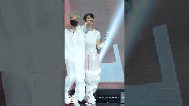 [쇼챔직캠 4K] ATEEZ MINGI - Guerrilla (에이티즈 민기 - 게릴라) | Show Champion | EP.445 смотреть онлайн