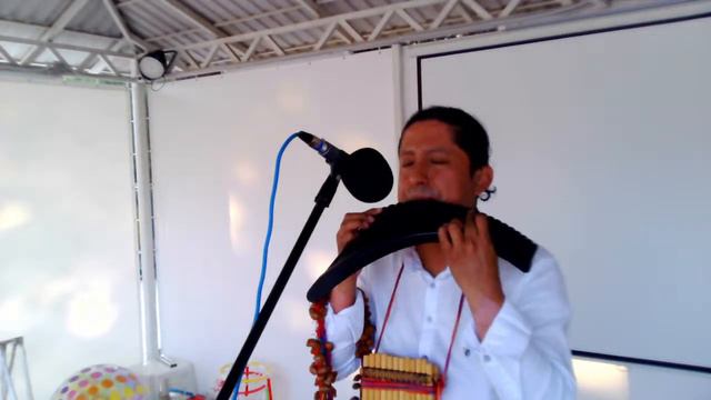 ROMEO   LIVE  PERFORMANCE NATIVE MUSIC 
