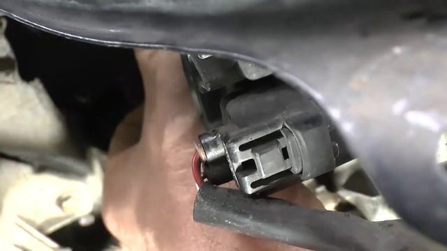 Toyota Verso Headlight Bulb Replacement смотреть онлайн