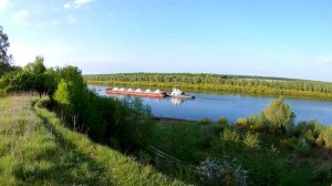 с.Муратово. Вид на р.Оку . Баржа