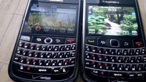 Крутые кнопочные телефоны, Blackberry 9650 vs Blackberry 9630