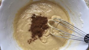 Пышная шарлотка с лимоном