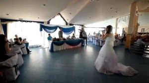 ? Невеста поет песню жениху. Приколы на свадьбе.