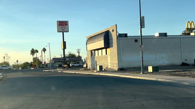 El Centro, California - Homelessness Everywhere! Welcome To California! смотреть онлайн