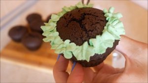 КЕКСЫ в силиконовых формах РЕЦЕПТЫ Бисквитно шоколадные КЕКСЫ Украшение СЛИВОЧНЫМ кремом Cupcakes