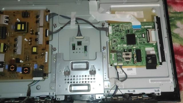 LG 32LE3300, самопроизвольно нажимаются сенсорные кнопки на передней панели. смотреть онлайн