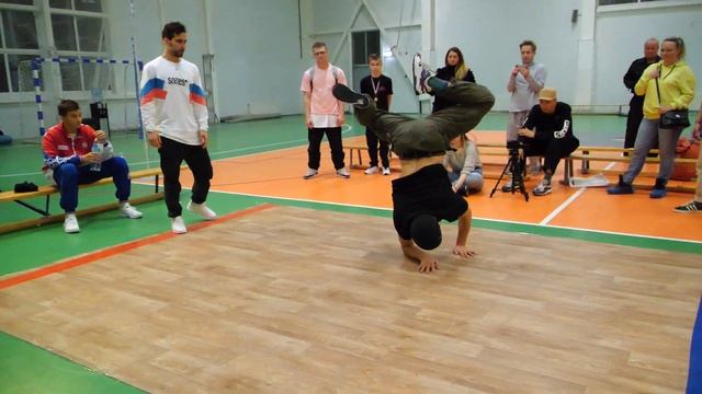 Чеснок vs Plastmass финал про - брейкданс чемпионат г.Королев смотреть онлайн