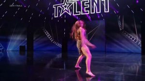 Chléa Giguère performs a powerful contemporary dance for semi final on France's got talent