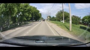 Поселок Сенной Темрюкский район Краснодарский край. Едем на машине по улице Мира.