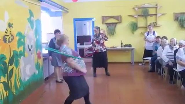 День пожилых людей???)) смотреть онлайн