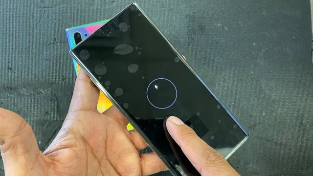 Samsung Galaxy Note 10 - 10 Plus - How To Fix "Charging Paused - Battery Temperature Too Low" Error смотреть онлайн