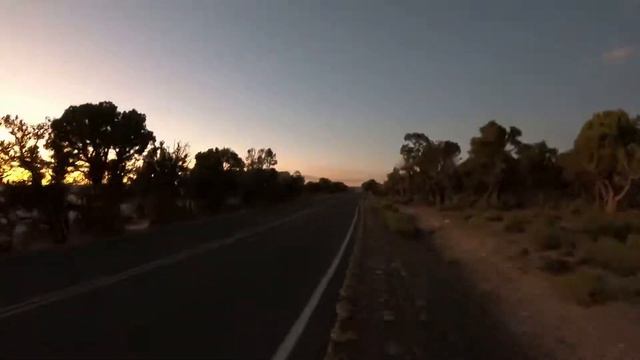 #2-4 Закат над исполинской расщелиной и не пойми что со временем смотреть онлайн