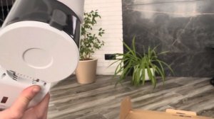 Рискнули купить уцененный товар на OZON. Беспроводной вертикальный пылесос Futula V10, за 2700 руб.