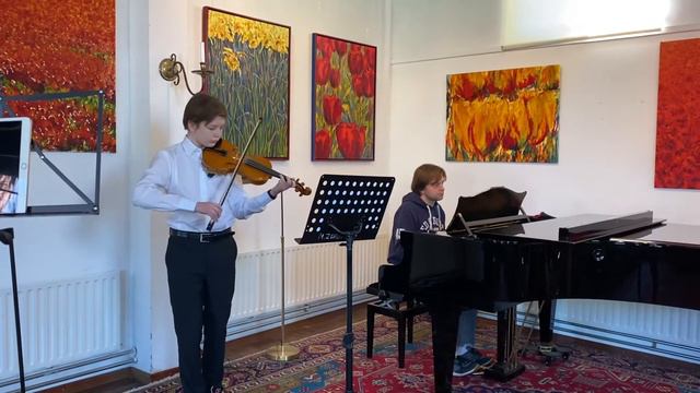 A. Dvorak, Sonatina, op. 100, deel 1 смотреть онлайн