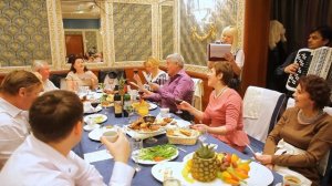 Какое же шикарное Поздравление Юбиляра ! Гости все поют !