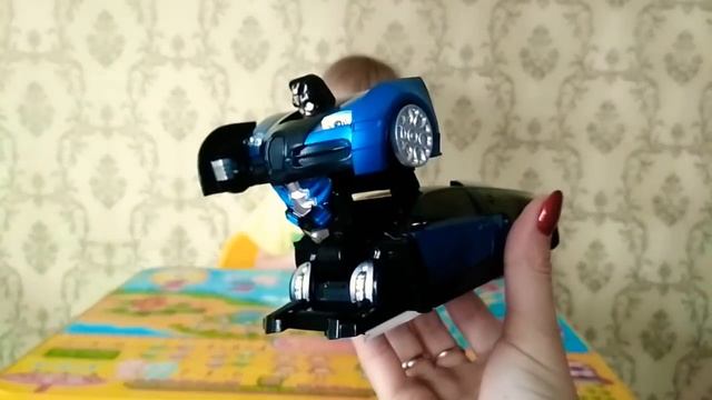 Машина-трансформер ездит по стенам. Интересные радиоуправляемые игрушки. сам смотреть онлайн