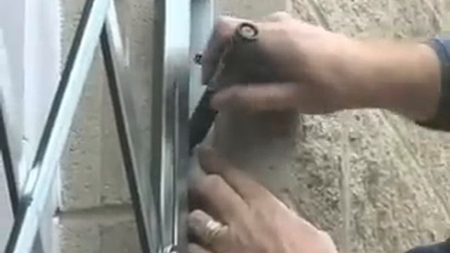 Folding Security Gates, Scissor Gate 800-763-9020 смотреть онлайн