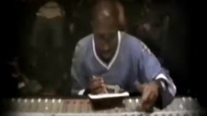 2 PAC feat. TALENT Changes (1997)