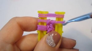 БУКВА В из резинок на рогатке | Letter B Rainbow Loom Charm