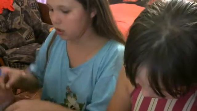 DIY БРАСЛЕТ ИЗ ПОДРУЧНЫХ СРЕДСТВ смотреть онлайн