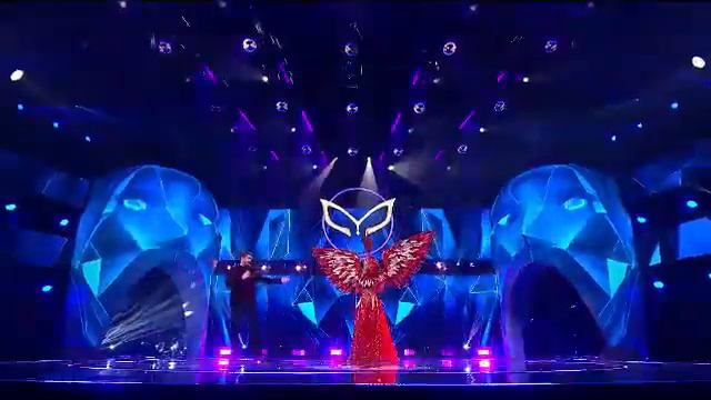 Блистательному Фениксу не удалось долго сохранять тайну своего образа… Кто будет следующим? смотреть онлайн