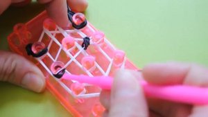 ❤Панда. Фигурки из резинок Happy Rainbow Loom. Как плести. Урок №91❤