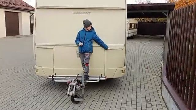 Автопарковка кемпера (мувер)