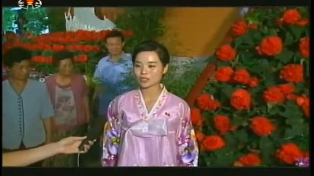 Выставка цветов кимирсенхва и кимченирхва по случаю Дня Победы.