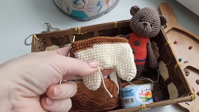 Мастер класс по подарочному Мишке крючком, 13 см счастья!!! (часть 1) смотреть онлайн