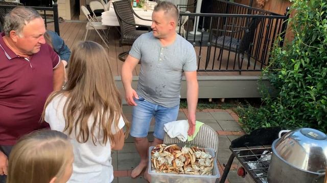 Крабовый пир в США. Как варить крабов. #крабы #сша #америка смотреть онлайн